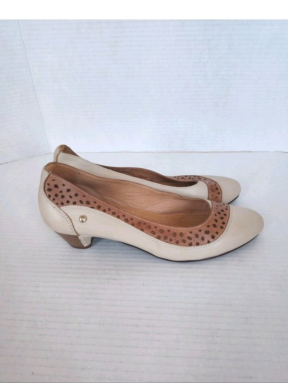 Pikolinos ELBA Low Heel Ballerina Pumps Size 39 US 8.5-9 Beige Slip on Shoes
